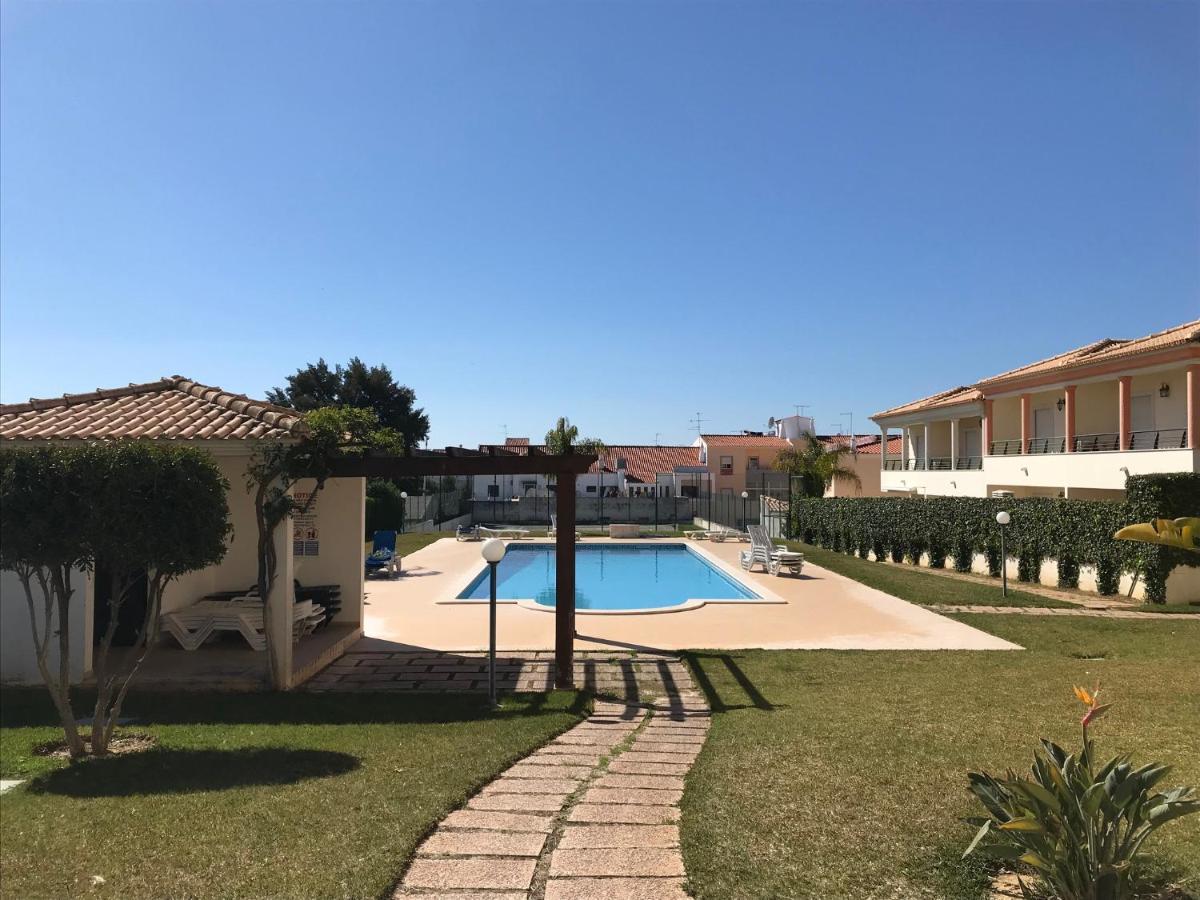 אלבופיירה Oura Beach T1 Apartment Coral , Close To The Strip, Swimming Pool, Wi Fi, A/C מראה חיצוני תמונה